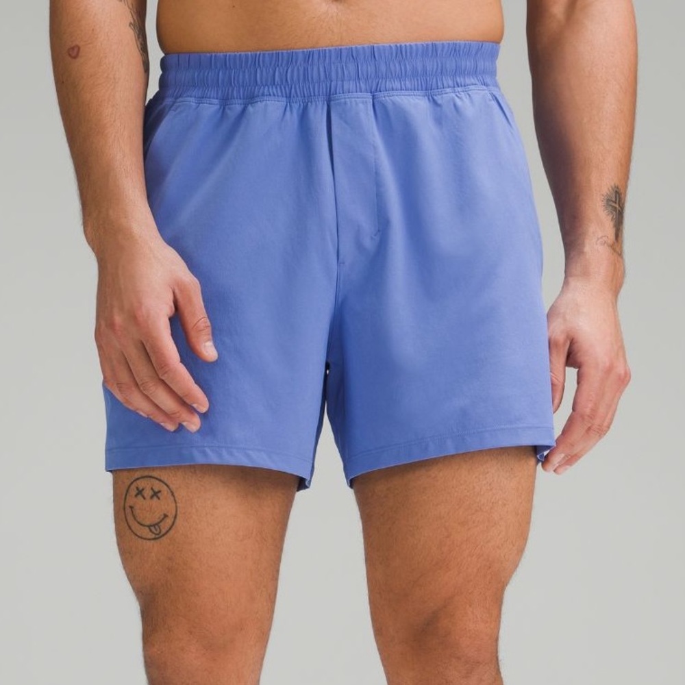 Lululemon pace breaker short. 5" linerless size small periwinkle purple lavender